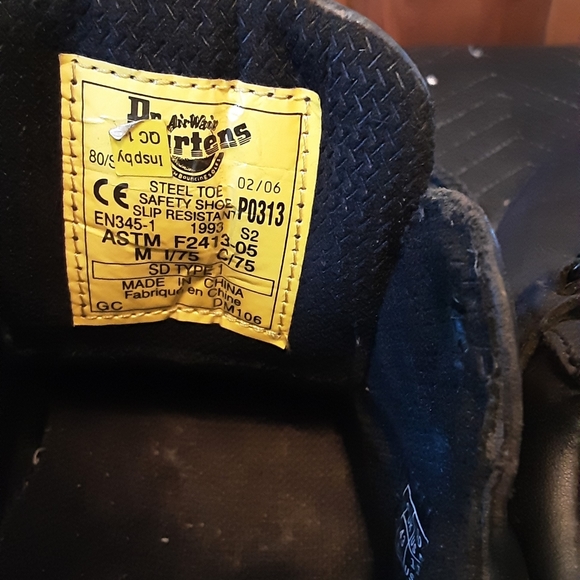 Dr. Martens - Picture 9 of 15